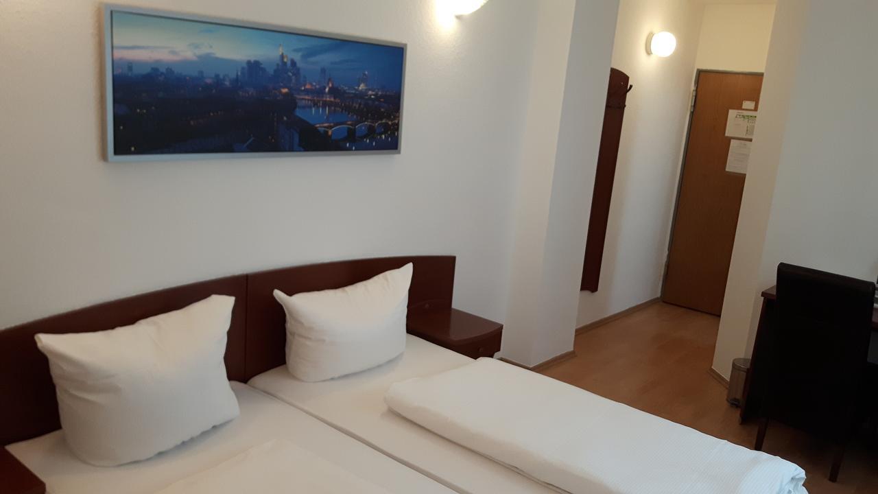 Hotel Aurelia Frankfurt am Main ภายนอก รูปภาพ