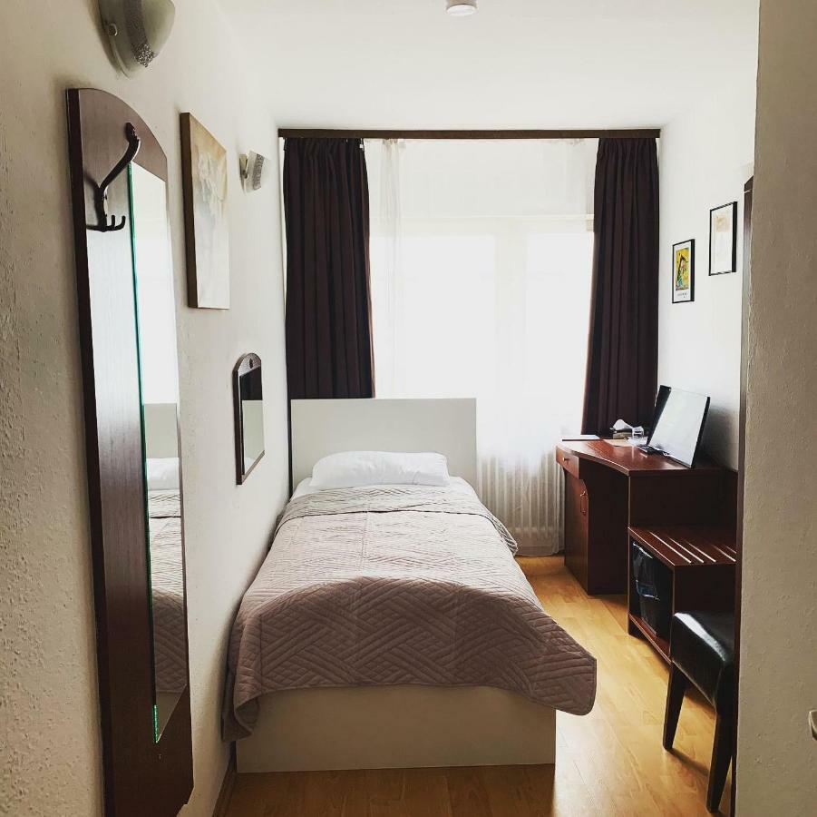 Hotel Aurelia Frankfurt am Main ภายนอก รูปภาพ