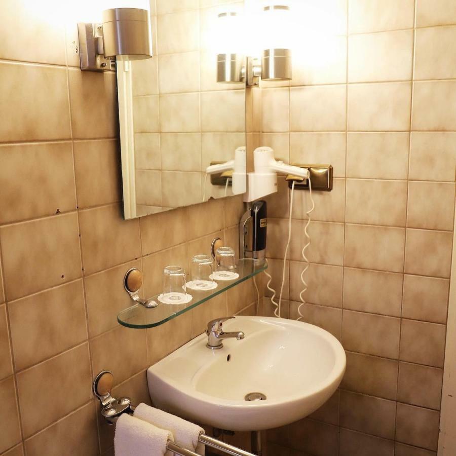 Hotel Aurelia Frankfurt am Main ภายนอก รูปภาพ